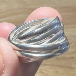 Silver Band Twisted Style Ring 