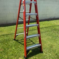 WERNER, 6 Ft, Fiberglass Step Ladder Like New $100 firm price