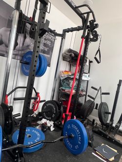 475 pounds of weight workout cage bench Olympic grade bar and ez bar weights holder
