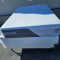 Brand New Queen Size Plush Nectar Classic Memory Foam 5.0 Mattress In Plasticc 