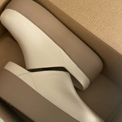 Crocs DYLAN platform clogs Sz 6