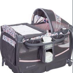 Baby Crib And Diaper Bag 