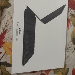 Apple iPad Smart Keyboard Folio