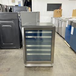 🔥BLACK FRIDAY SALE! Samsung Dual Zone 24 in. 51-Bottle Free Standing Wine Cooler in Stainless Steel 