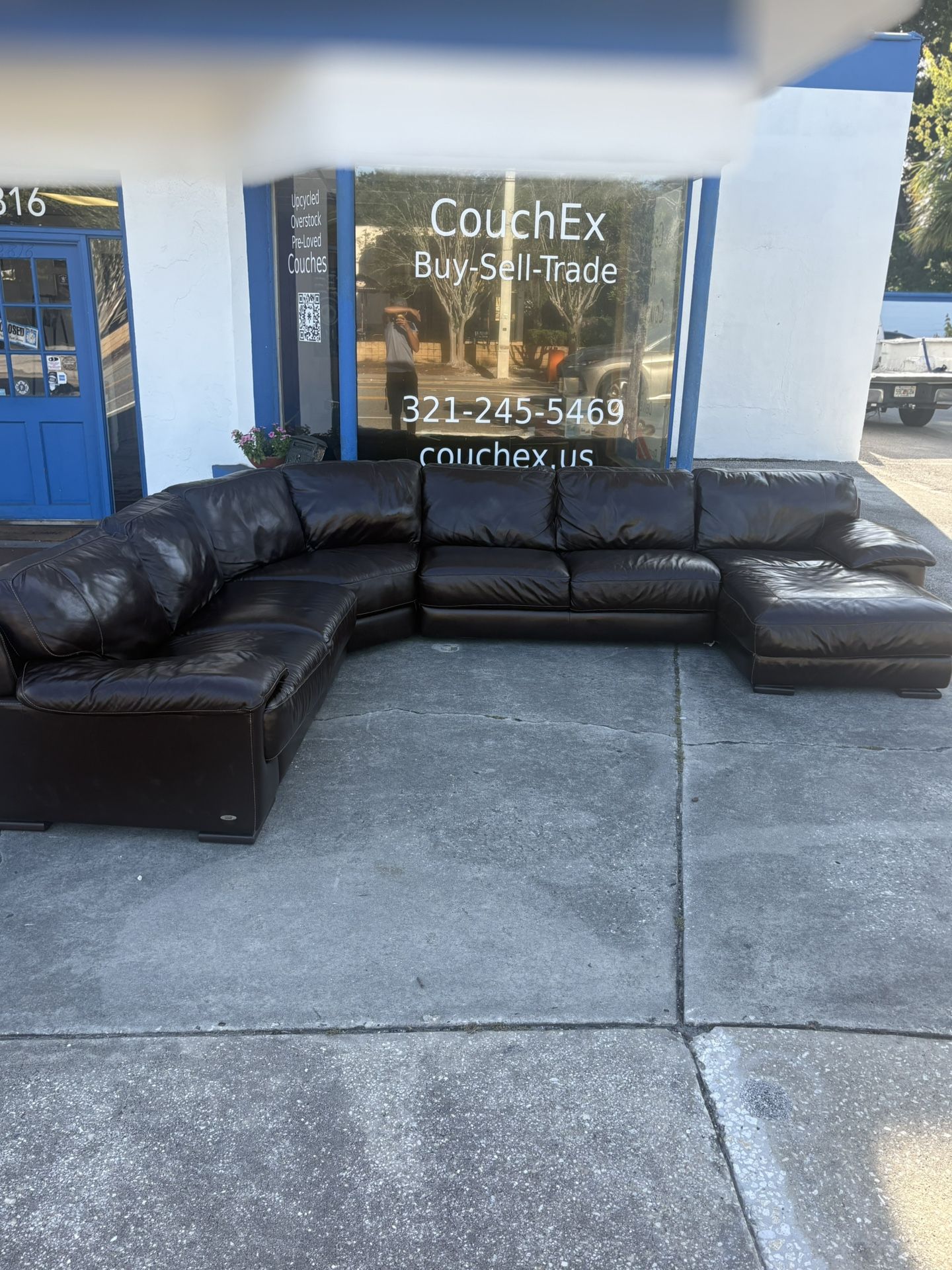 Leather Cindy Crawford Sectional Couch - FREE DELIVERY