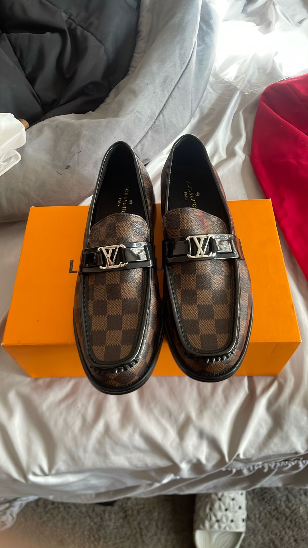 NEED GONE!! | LV TRAINERS BROWN US 9! 