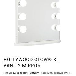 Xl Dressing Room Vanity With Built In Lights