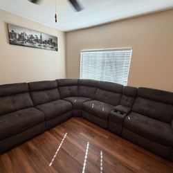Electric Reclining Sectional