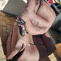 Powerlift Reclining Chair