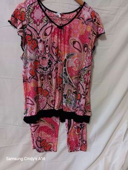 Women's Paisley Print Pajama Set