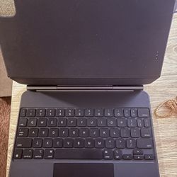 Apple Magic Keyboard 11 Inch First Generation