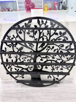 Beautiful Round Metal Bird Wall Décor with Shelf – 40” – Excellent Condition