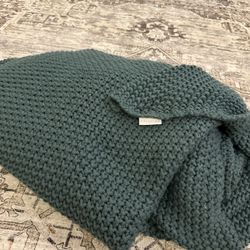 Very Huge Knitting Blanket 