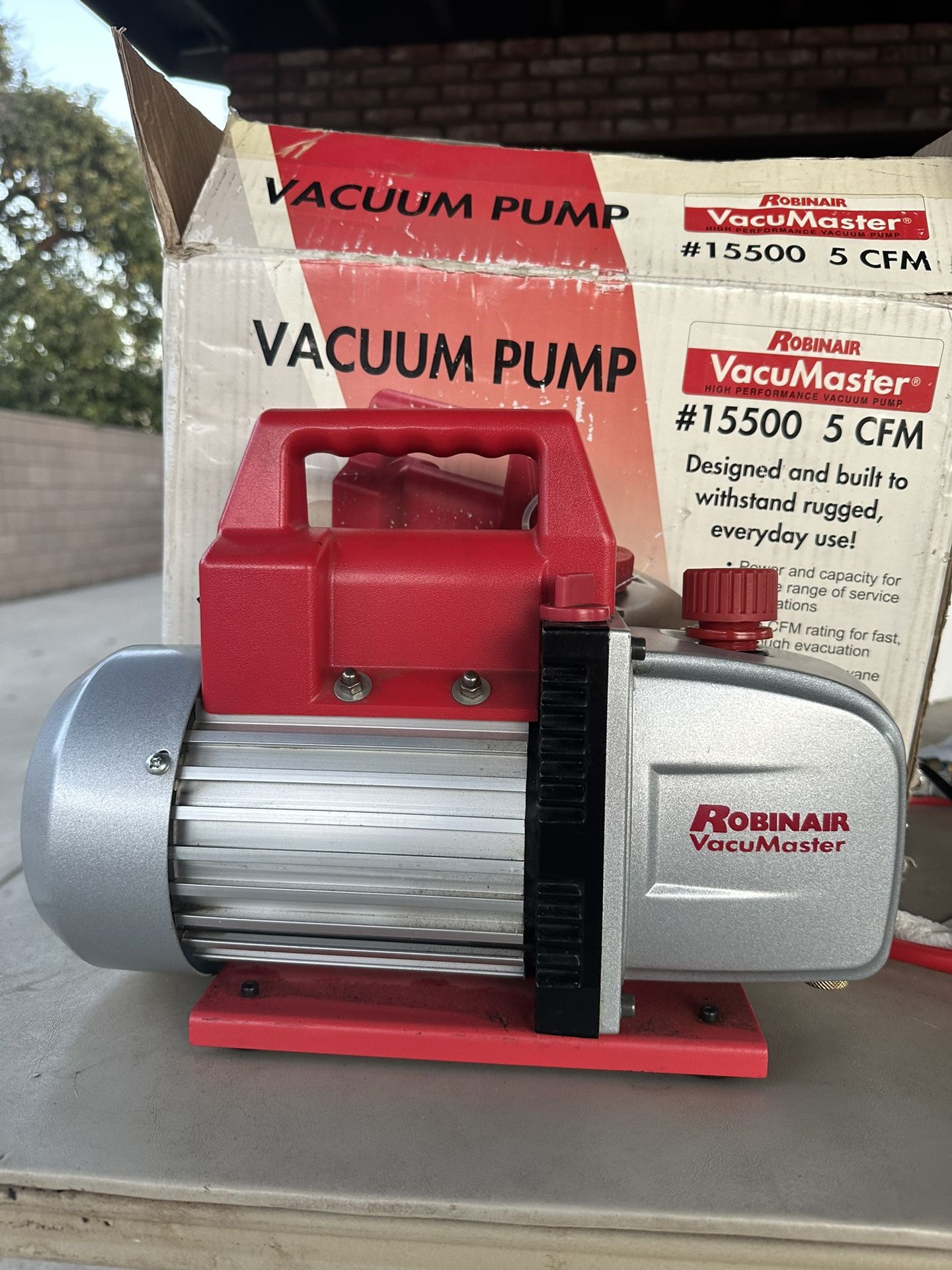 Robinair Vacuum Pump