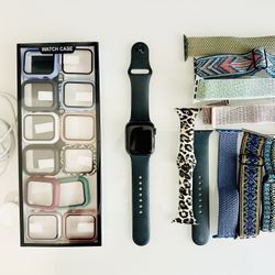 Apple Watch Series 5 W/ Accessories 