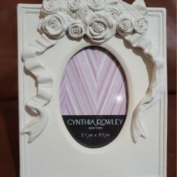 Cynthia Rowley Flower Ribbon Picture Frame 2.5 X 3.5