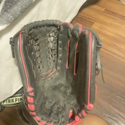 Hardly used glove / left hand