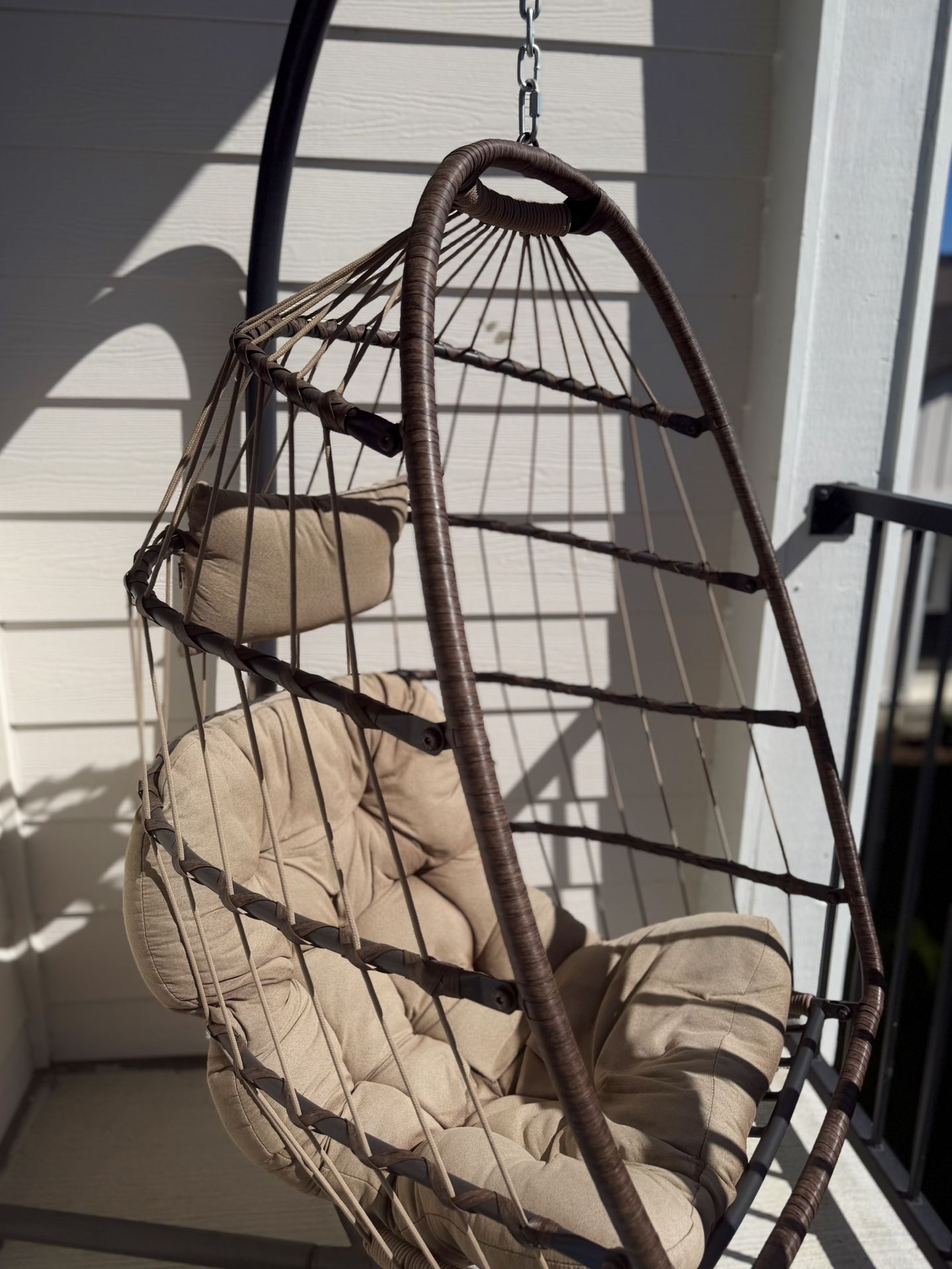 SWITTE Outdoor Hanging Egg Chair with Stand