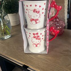 Valentine, hello Kitty cups
