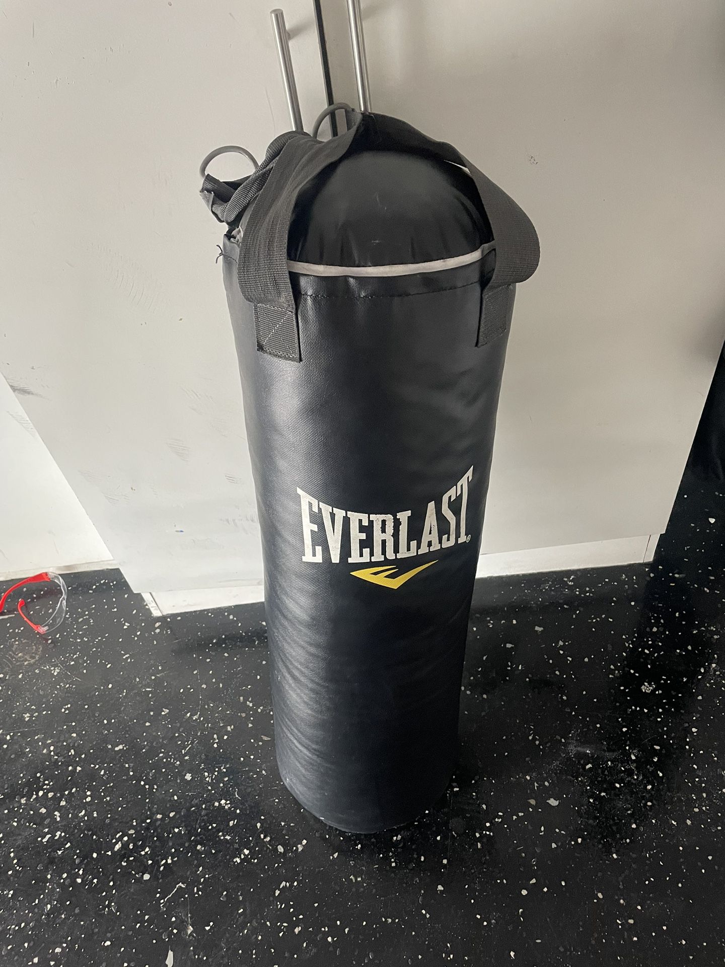 Everlast punching bag 