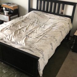 Queen size bed 