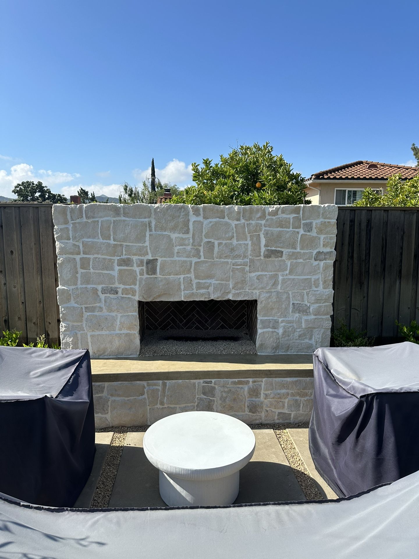 El Dorado rough Cut Stone - Color Casa Blanca