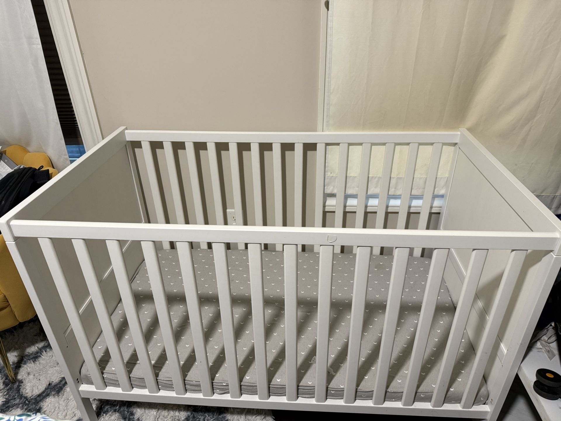 IKEA SUNDVIK CRIB WITH MATTRESS