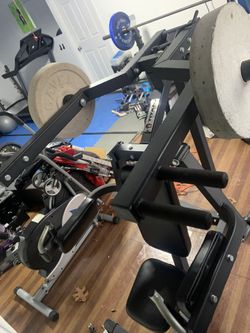 Titan Fitness PLATE LOADED DELTOID AND SHOULDER PRESS MACHINE for