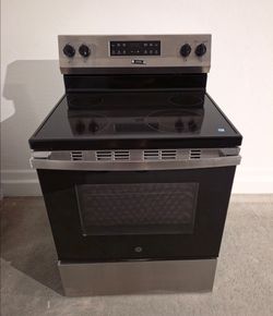 GE Electric Stove Brand New