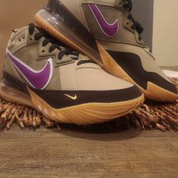LeBron XVIII low NRG
