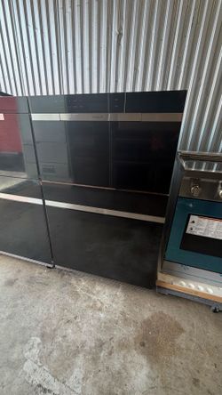 🔥 WOLF CONTEMPORARY BLACK GLASS KITCHEN COMBINATION – SPECIAL OFFER 🔥  Upgrade your kitchen with this stunning Wolf Contemporary Black Glass Kitchen