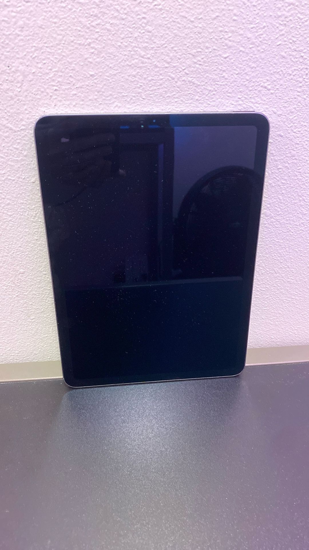iPad Air 4th Gen – 256GB Space Gray – Good Condition