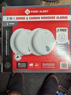 First Alert 2-in-1 Smoke & CO Alarm 2-Pack