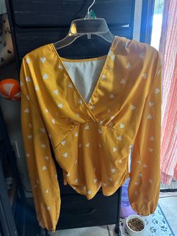 Yellow blouse w/hearts