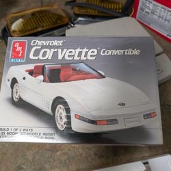 ERTL 91 Chevrolet Corvette Convertible 1:25 Scale Model #6144 Factory Sealed