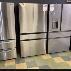 29 Cubic Ft. Samsung Bespoke Four Door Refrigerator Brand New Scratch And Dent