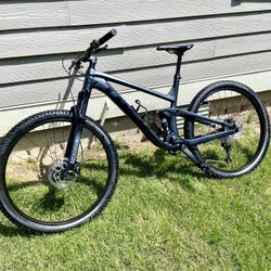 2024 Trek Top Fuel 5 Full Suspension Mountain Bike