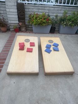 HEAVY DUTY CORNHOLE SET GREAT CONDITION