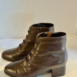 Ladies 9 Brown Leather Ankle Boots