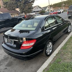 2009 Mercedes Benz C300 Miles 113,000 Clean Title 