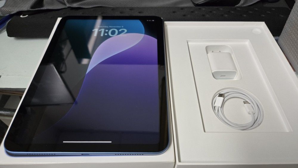 Open Box Apple - 11-inch iPad A16 chip with Wi-Fi - 512GB - Blue