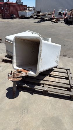 Insulated buckets