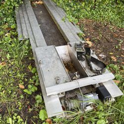 Power in-bed truck motorcycle loader carrier