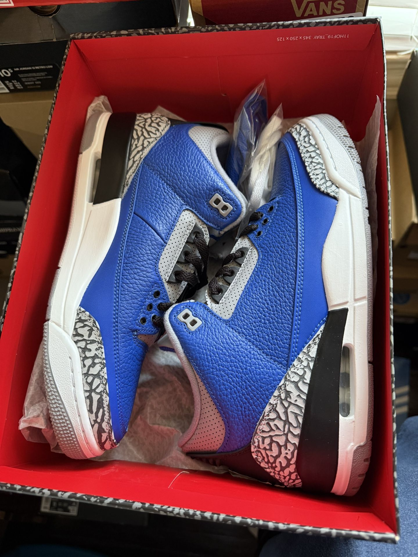 Brand New Varsity Royal Cement Jordan Retro 3s