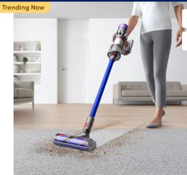 Dyson V11 SV28 refurbished all accessories are new