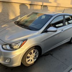 2012 Hyundai Accent