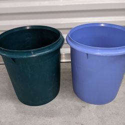 Tupperware containers - $10