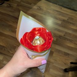 Single Ribbon Rose 