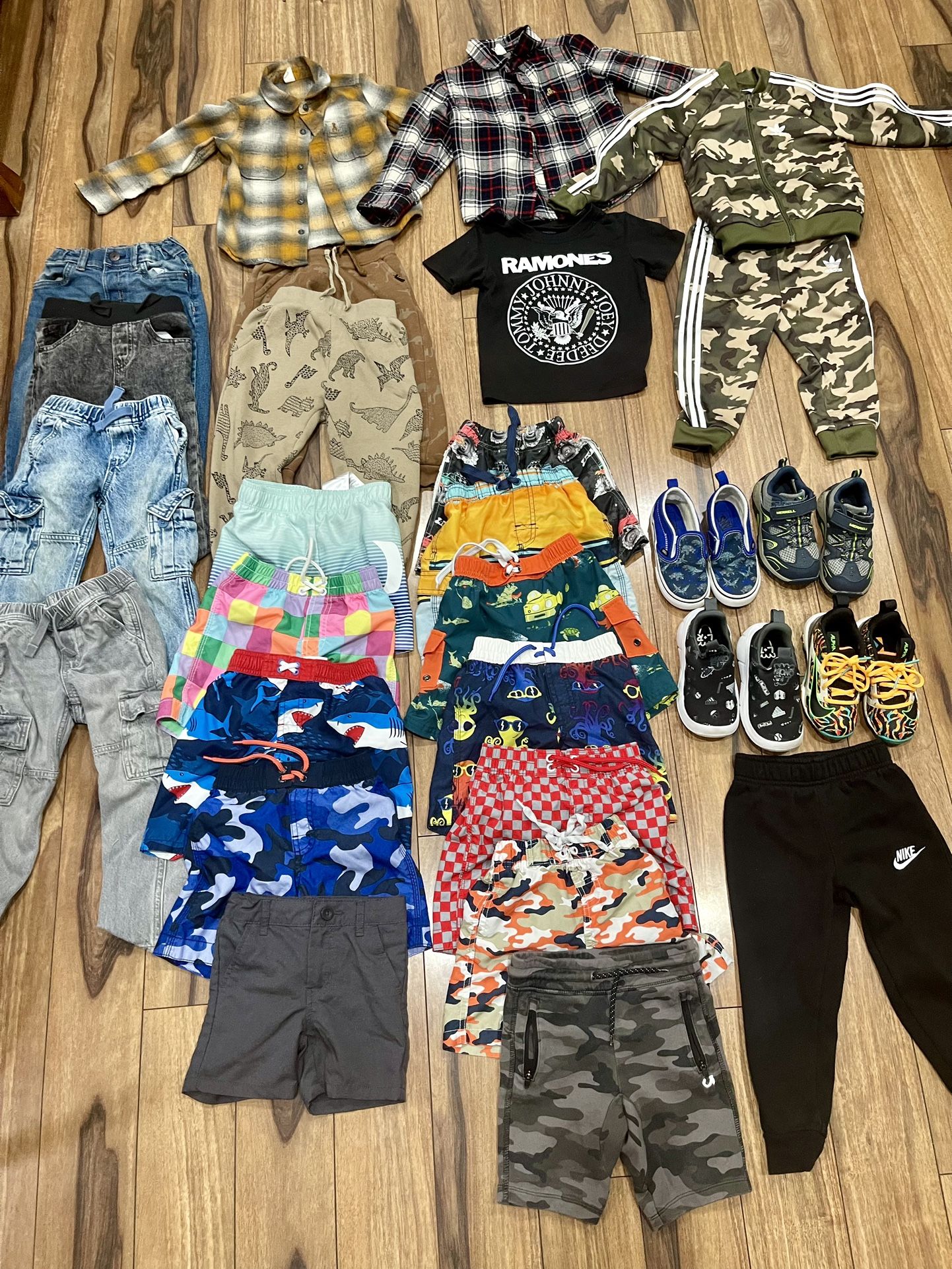 Mixed Lot Of Boys 3T & 4T Clothing