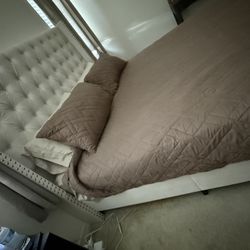 King tufted Bed frame 